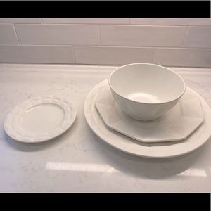 Kate spade dinner set